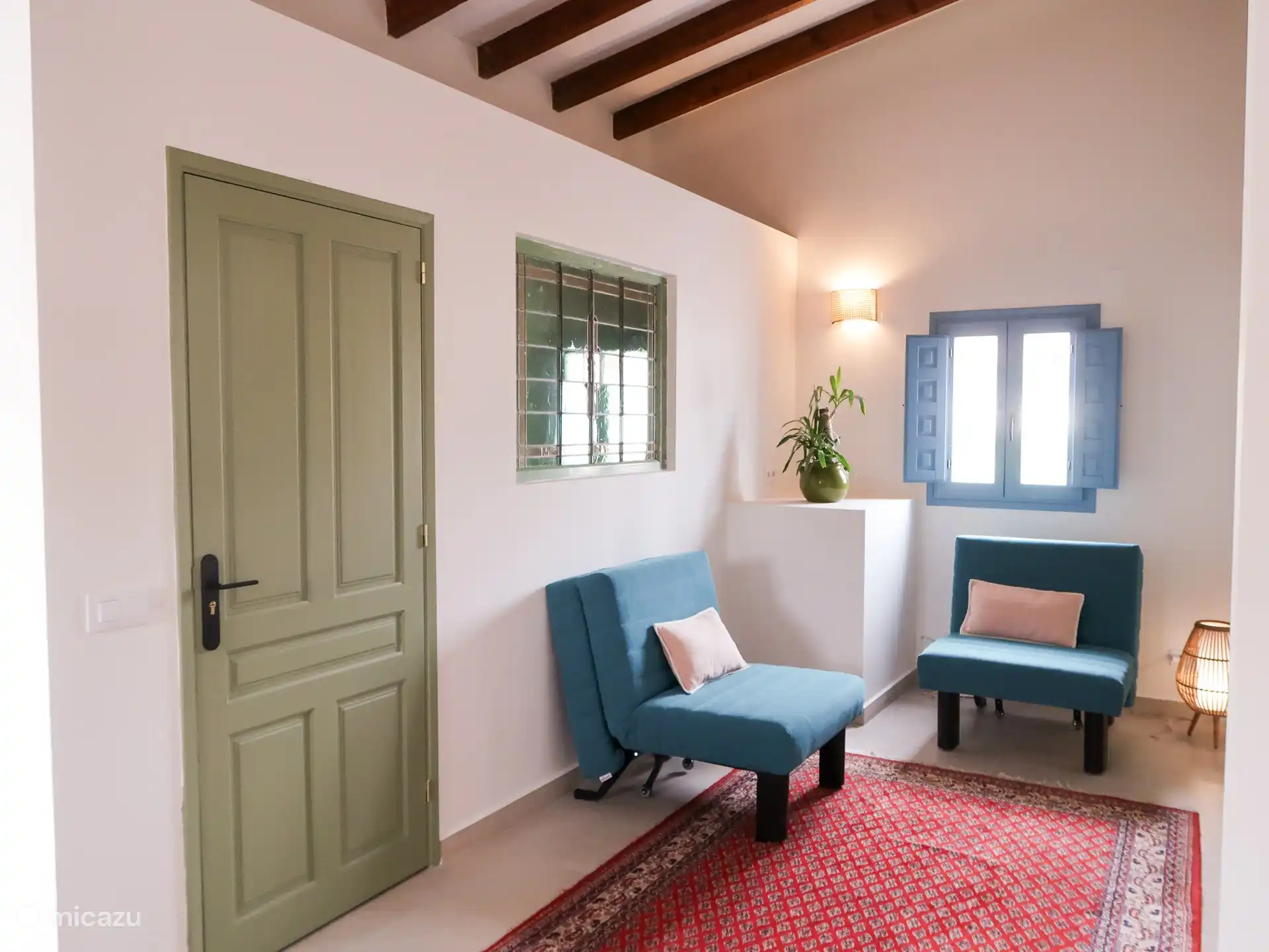 Sitzecke mit Schlafsessel