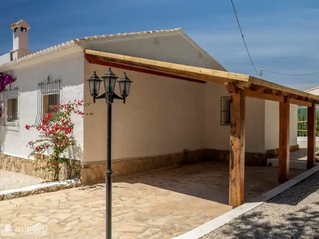 Location de Vacances Espagne, Costa Blanca, Jávea, villa - Villa de luxe Casa Siesta avec piscine Abri d’auto avec espace pour 2 voitures.