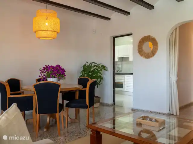 Location de Vacances Espagne, Costa Blanca, Jávea, villa - Villa de luxe Casa Siesta avec piscine Salle à manger avec grande table pour 6 personnes.