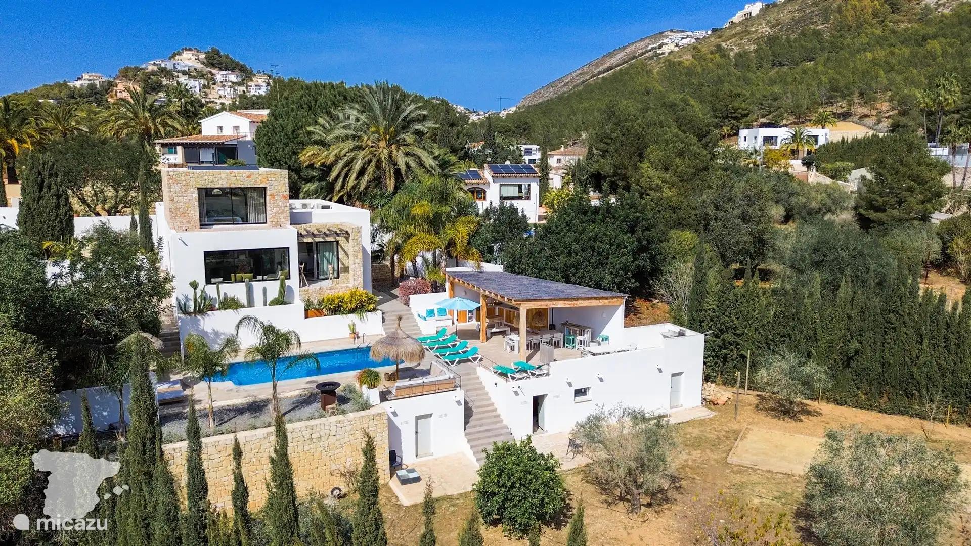 Drohnenfoto – Vorderansicht