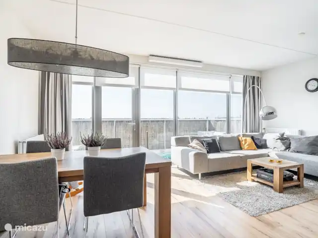 Location de Vacances Pays-Bas, Brabant-Septentrional, Breda, appartement - Appartement de luxe avec de belles vues Salon avec balcon au 6ème étage