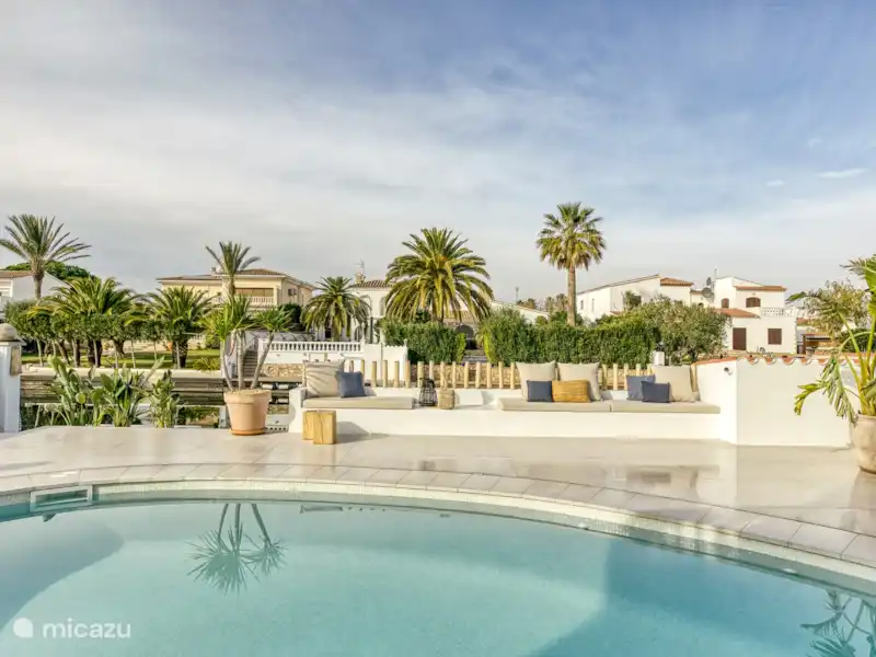 Casa Cap-Ras Embarcadero Privado y Piscina en España, Costa Brava, Empuriabrava - Villa Casa Cap-Ras Embarcadero Privado y Piscina en España, Costa Brava, Empuriabrava - Villa