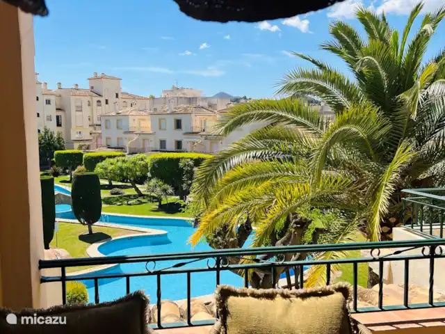 Location de Vacances Espagne, Costa Blanca, Jávea, appartement - Mira La Isla Vue depuis la terrasse abritée et couverte, agréable pour lire ou manger à l'ombre.
