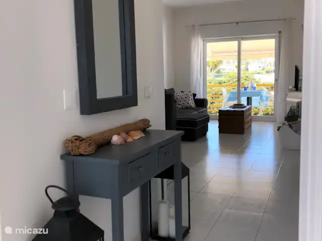 Location de Vacances Portugal, Algarve, Carvoeiro, appartement - Casa Branco Carvoeiro Algarve Couloir central vers la salle de bain, la cuisine, la chambre et le salon