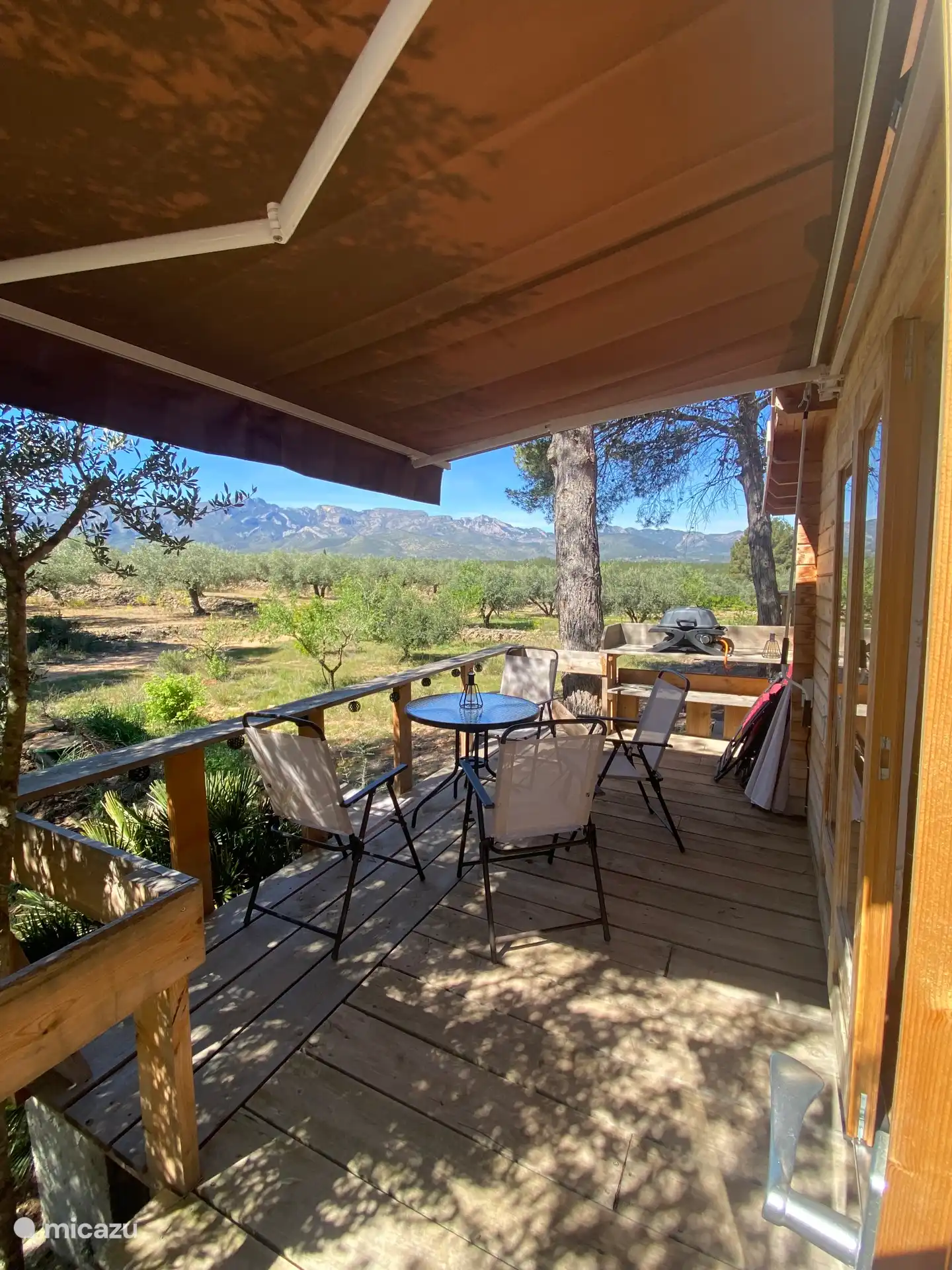 Lovely terrace for your breakfast to start with. 