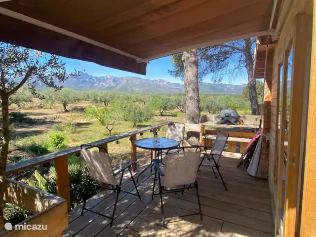 Cabaña L'Ametlla | Espagne, Costa Dorada, Tarragone - cabane en bois / lodge Belle terrasse pour votre petit déjeuner pour commencer.