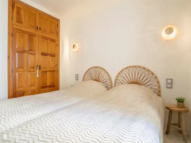 Casa León en España, Costa Blanca, Jávea - casa paredada Dormitorio para 2 personas con dos camas de 90x200 cm. Incluye aire acondicionado