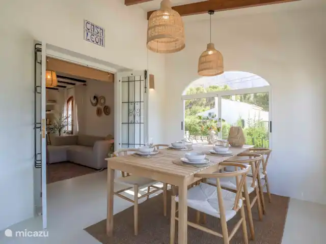 Casa León en España, Costa Blanca, Jávea - casa paredada El invernadero con zona de comedor con 6 sillas de comedor