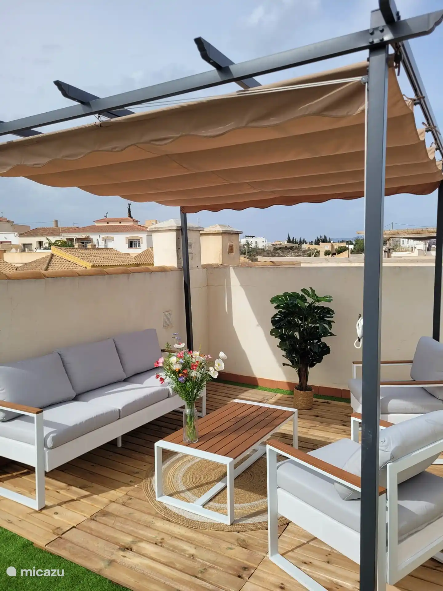 Dachterrasse mit Meerblick