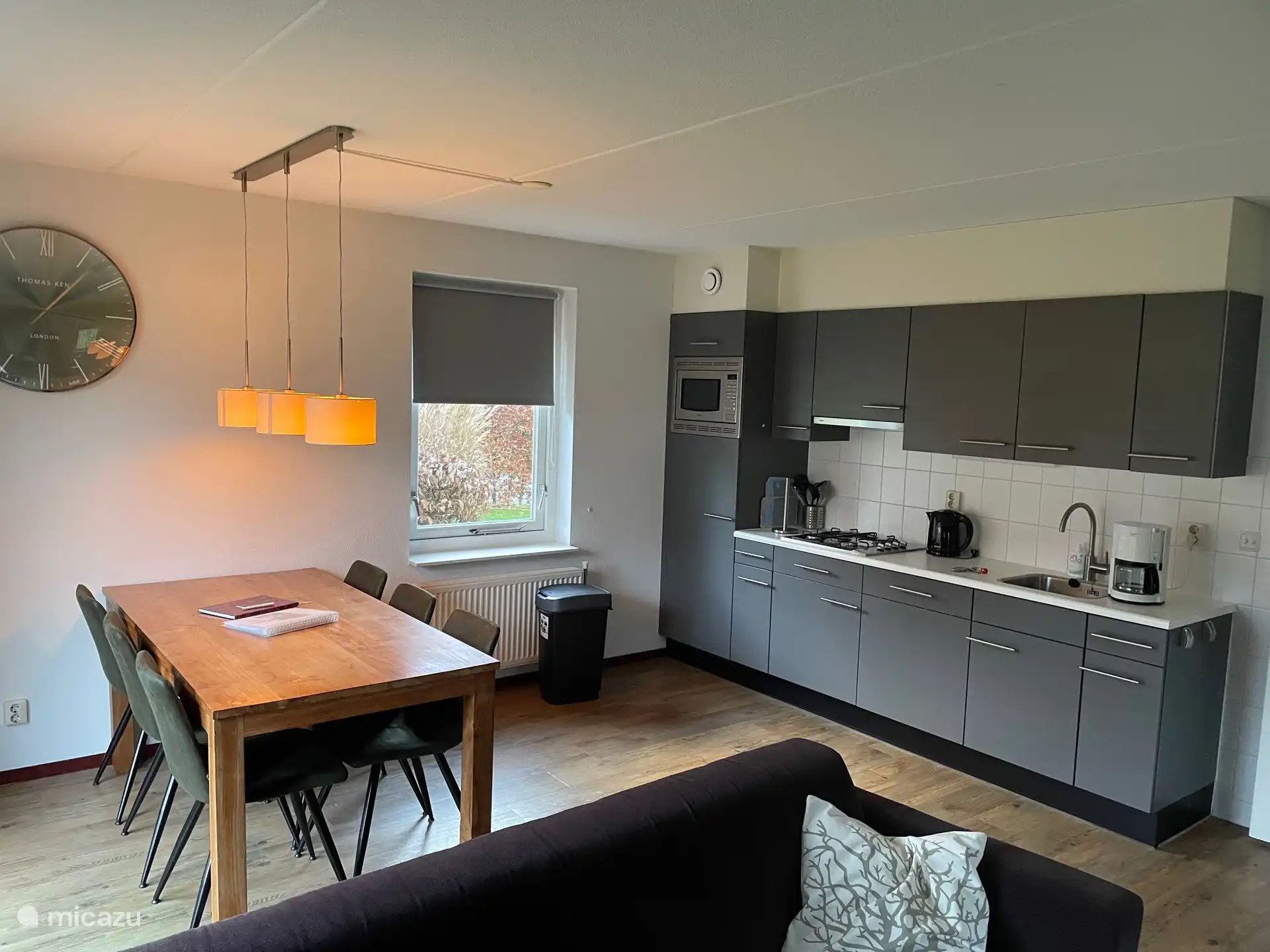 Esszimmer und Küche