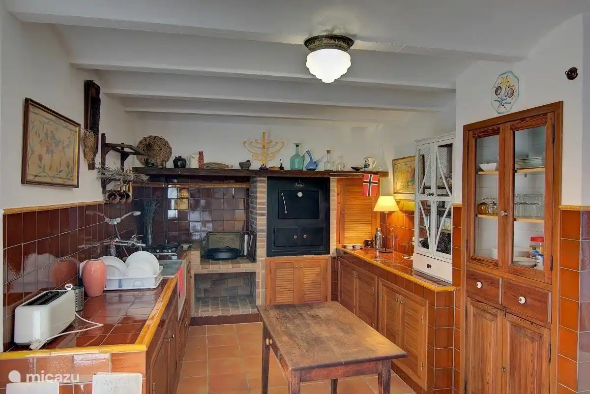 Gemeinschaftsküche, komplett ausgestattet