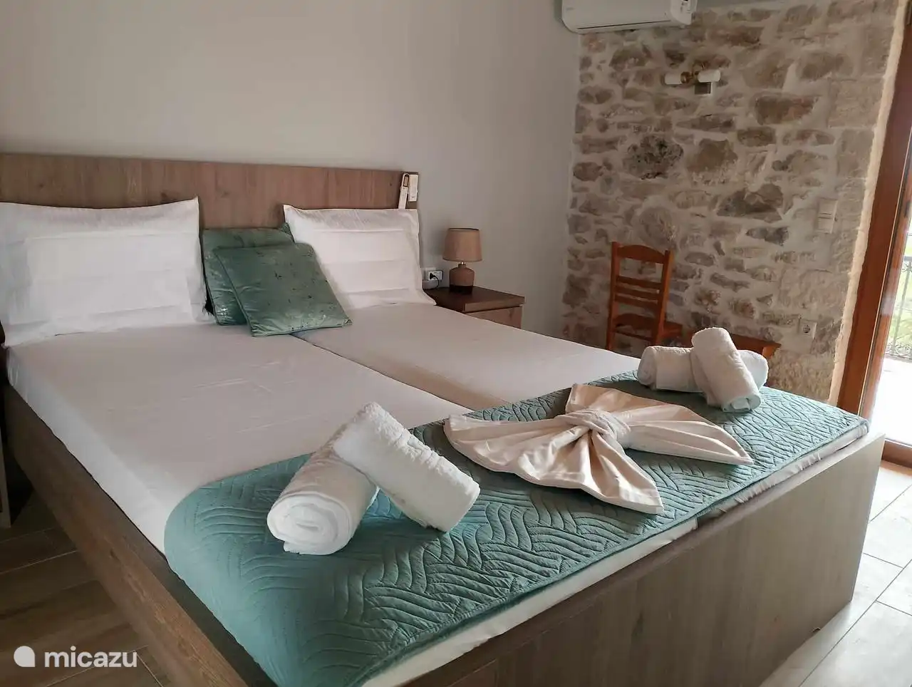 Schlafzimmer 3, Doppelbett 180 X 220