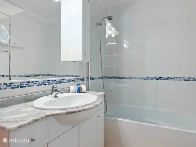 Casa Basta Moraira | Espagne, Costa Blanca, Moraira - maison de vacances Salle de bain 1 avec baignoire