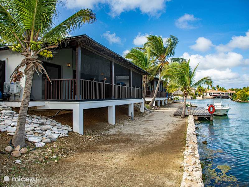 Ferienwohnung Bonaire, Bonaire, Belnem Villa Atemberaubende Wasservilla mit 2 Schlafzimmern und 2 Bädern