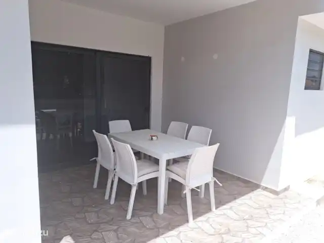 vakantiehuis huren in Curaçao, Banda Ariba (oost), Mambo Beach – Casa di Mambo Genoeg schaduw om even van de zon te ontsnappen