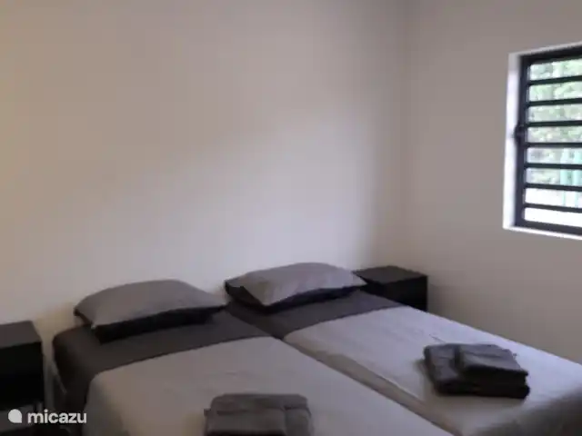vakantiehuis huren in Curaçao, Banda Ariba (oost), Mambo Beach – Casa di Mambo Grote slaapkamer met verduistering
