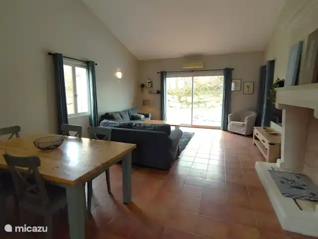 Le Sorbier | France, Charente, Chalais (Charente) - villa le salon