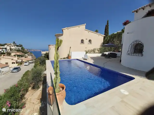 Casa Olivos huren in Spanje, Costa Blanca, Cumbre del Sol - vakantiehuis terras bij het zwembad