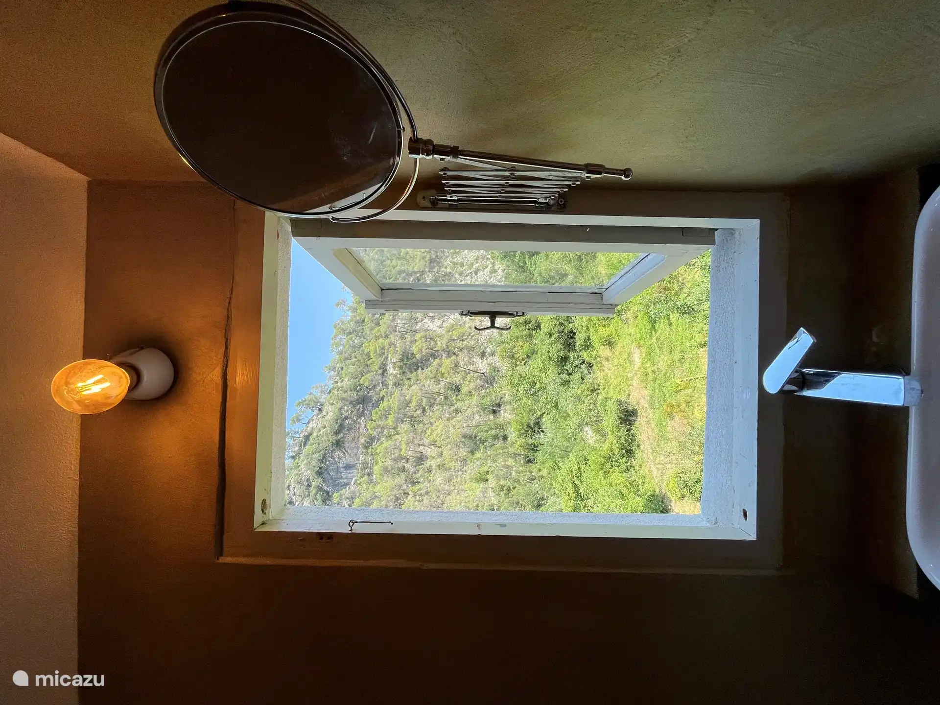 Blick vom Badezimmer