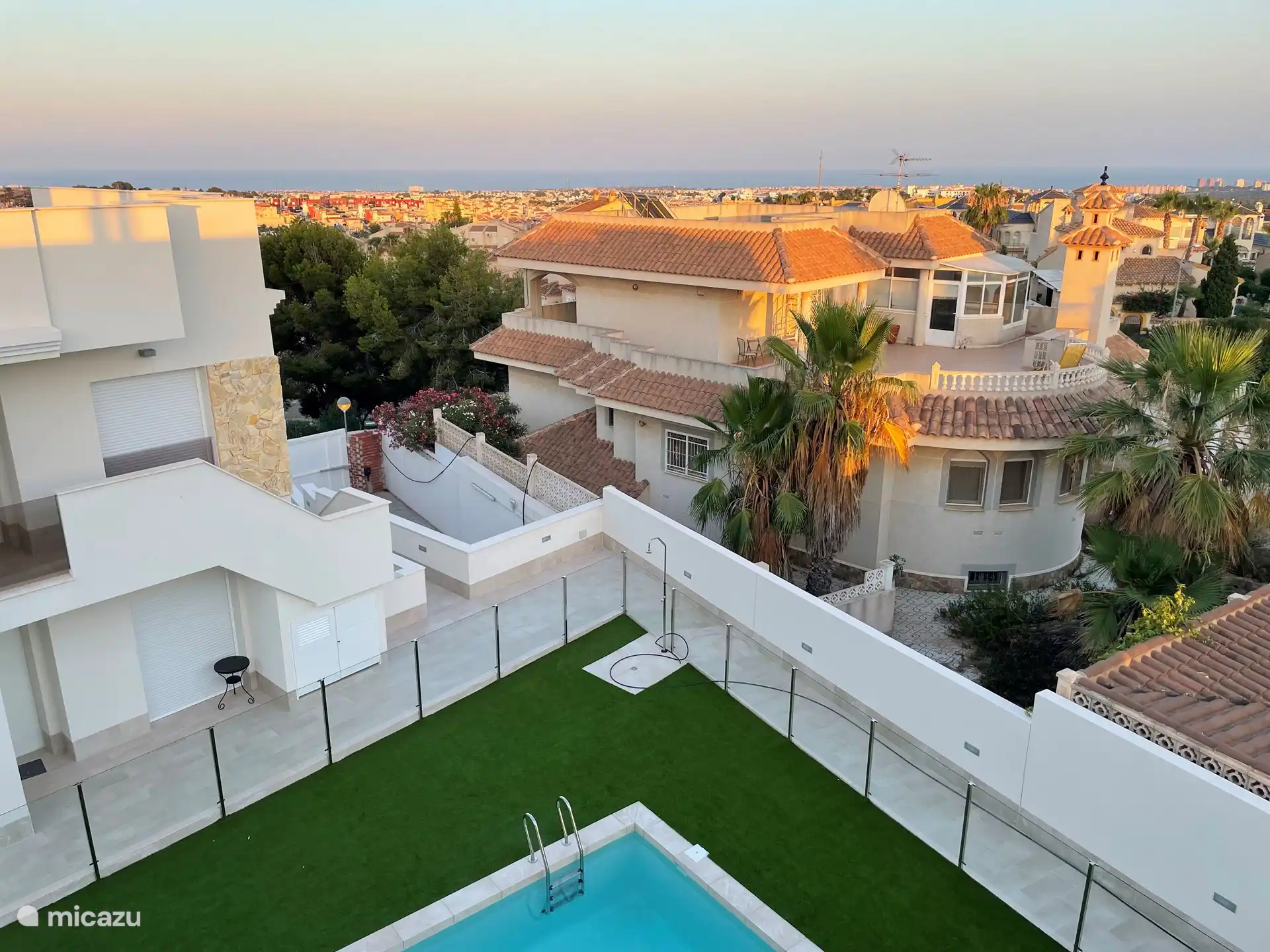 Uitzicht op zee en de zoutmeren