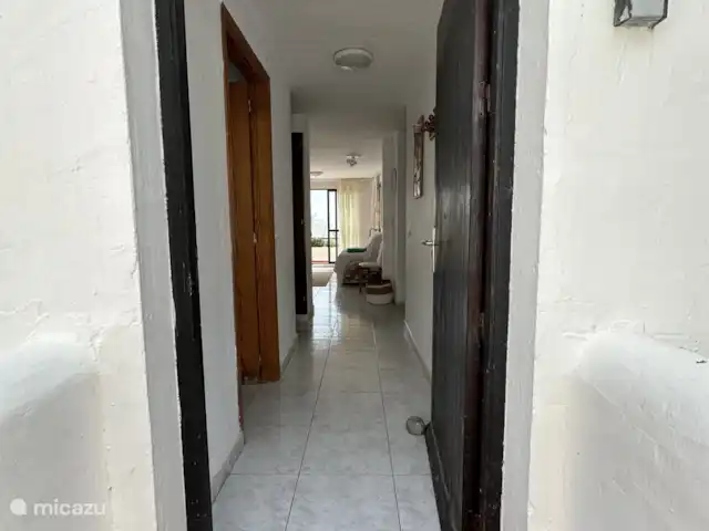 Location de Vacances Espagne, Ibiza, Cala Llonga, appartement - IBIZA Cala Llonga HIPPIE Porte d'entrée avec serrure à clé