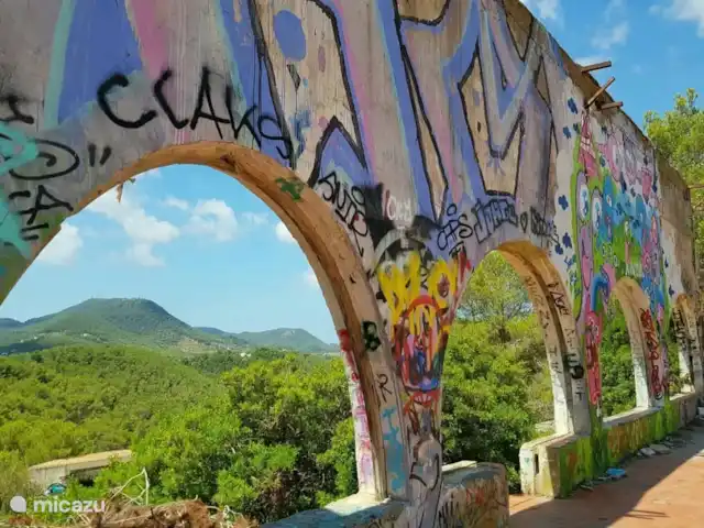 Location de Vacances Espagne, Ibiza, Cala Llonga, appartement - IBIZA Cala Llonga HIPPIE Visite : Festival du Club