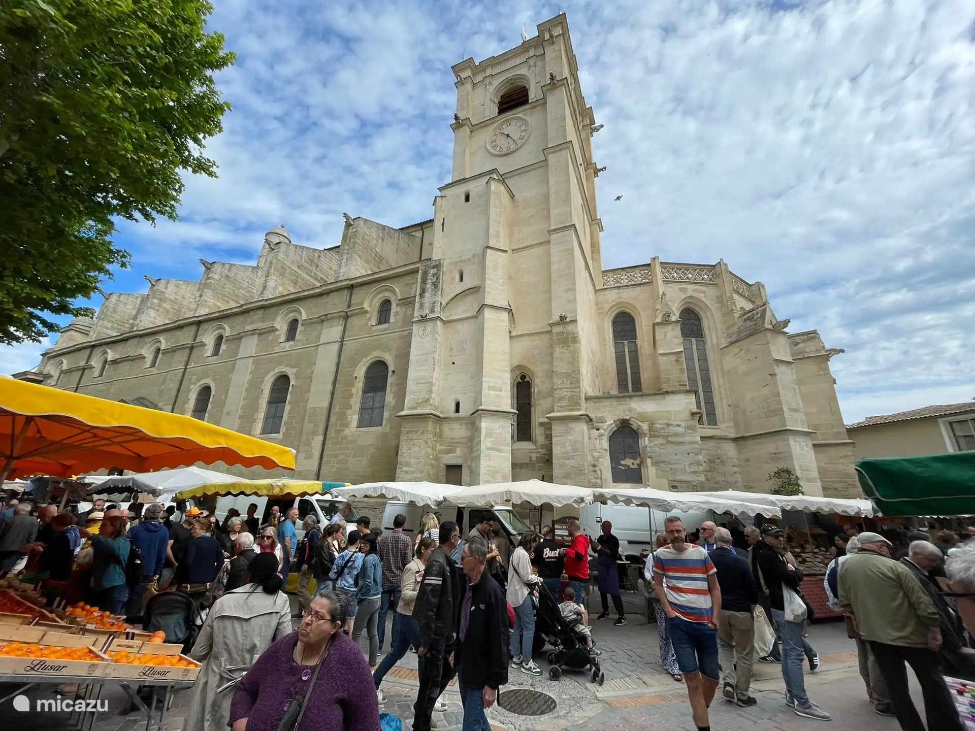 Mercado dominical l'Isle sur la Sorgue