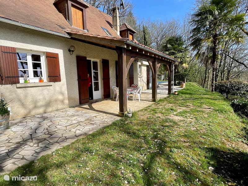 Holiday home in France, Dordogne, Trémolat Holiday house At the edge of the woods