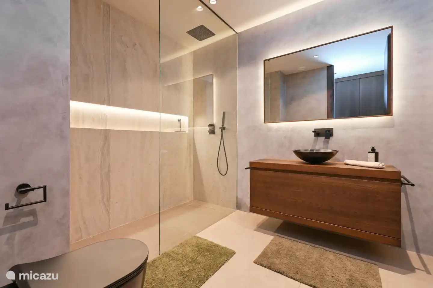 Badezimmer im Erdgeschoss