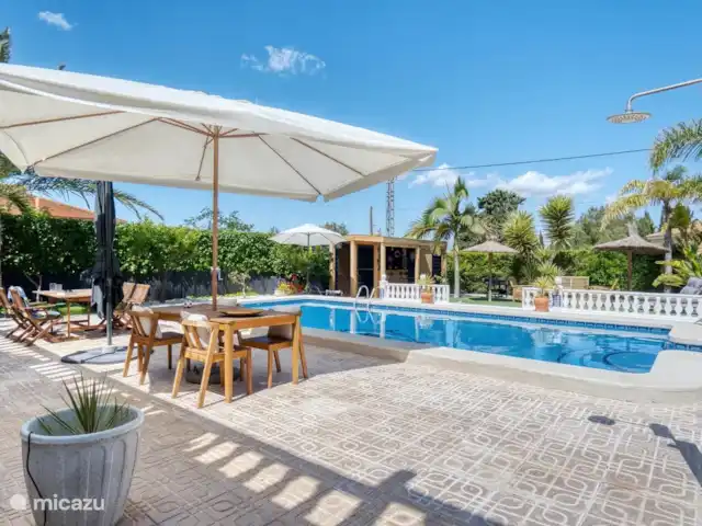 Park Carpe Diem (apartamento) en España, Costa Blanca, Busot - apartamento Vista desde el apartamento de la piscina y el bar