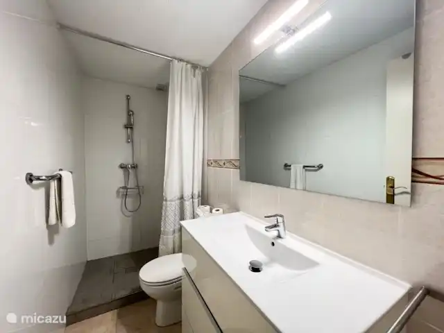 Location de Vacances Espagne, Costa Blanca, Albir, appartement - La colline salle de bain avec douche