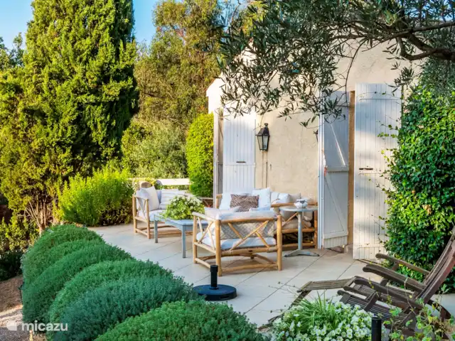 Villa les Chiens en Francia, Costa Azul, Cogolin - casa vacacional Terraza