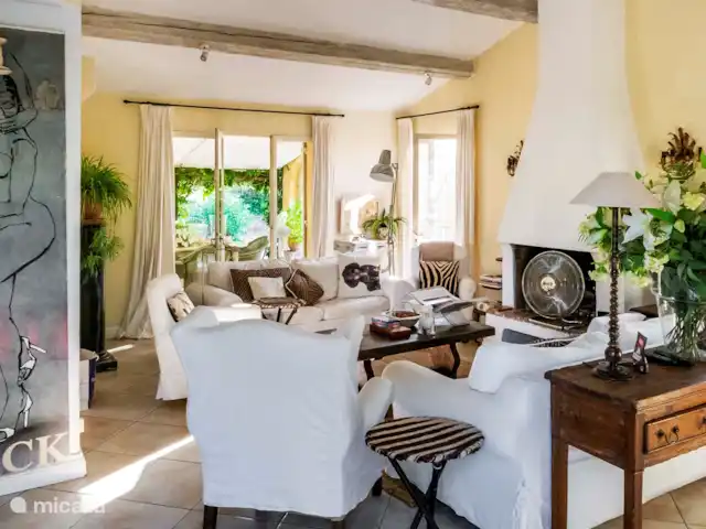 Villa les Chiens en Francia, Costa Azul, Cogolin - casa vacacional Viviendo