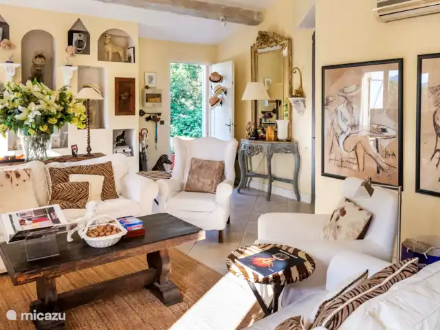 Villa les Chiens en Francia, Costa Azul, Cogolin - casa vacacional Viviendo