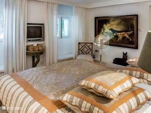 Villa les Chiens en Francia, Costa Azul, Cogolin - casa vacacional Dormitorio