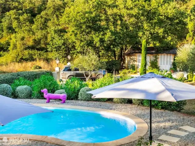 Villa les Chiens en Francia, Costa Azul, Cogolin - casa vacacional Piscina
