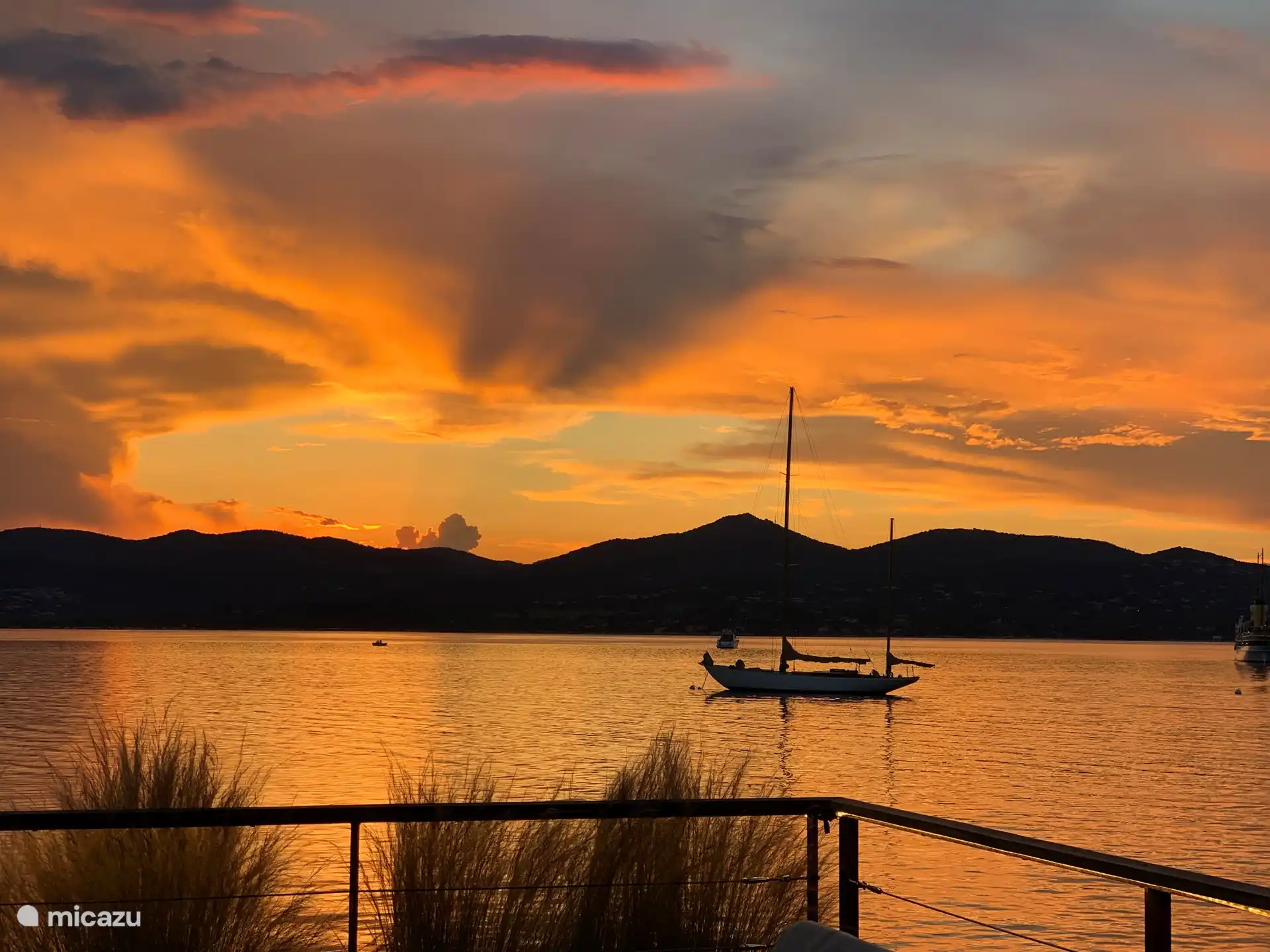 Wunderschöner Sonnenuntergang in Saint-Tropez