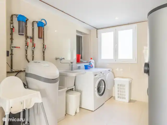 villa en España, Costa Blanca, Moraira – Casa Sol Y Mar Moraira Cuarto de lavado y planchado