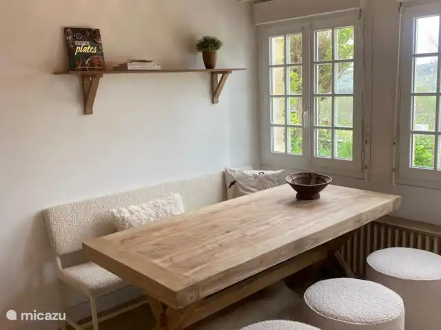 Location de Vacances France, Dordogne, Stupide, maison de vacances - Maison Écluse Table de cuisine