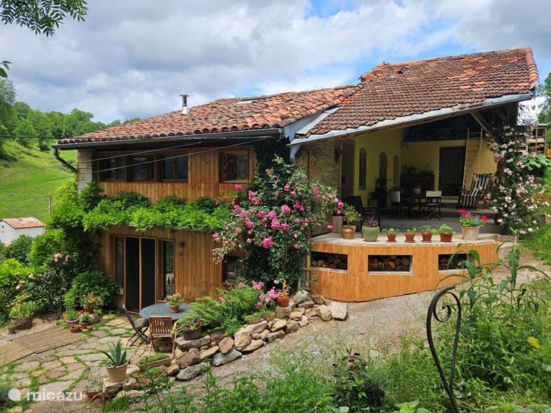 Maison de Vacances France, Ariège, Castelnau-Durban Gîte / Cottage La Maison Jaune