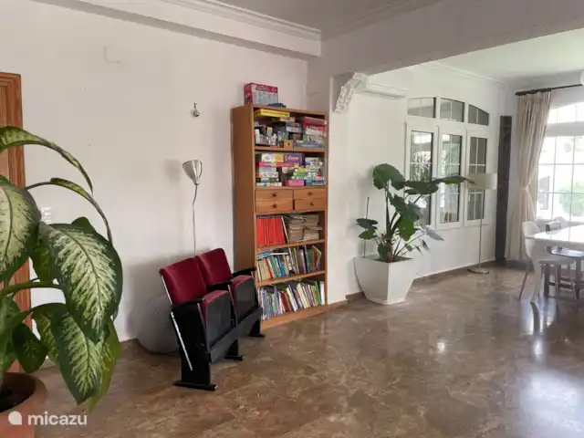 Villa familiar española con piscina  en España, Valencia, La Eliana - villa La sala de estar