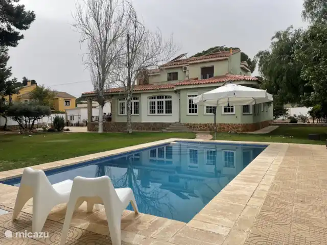 Villa familiar española con piscina  en España, Valencia, La Eliana - villa Villa familiar española con piscina  en España, Valencia, La Eliana - villa