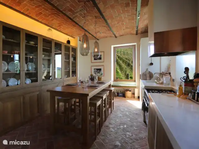 Casa Rinaldi  | Italie, Piémont, Monforte D Alba - maison de vacances Salle à manger prise de face.