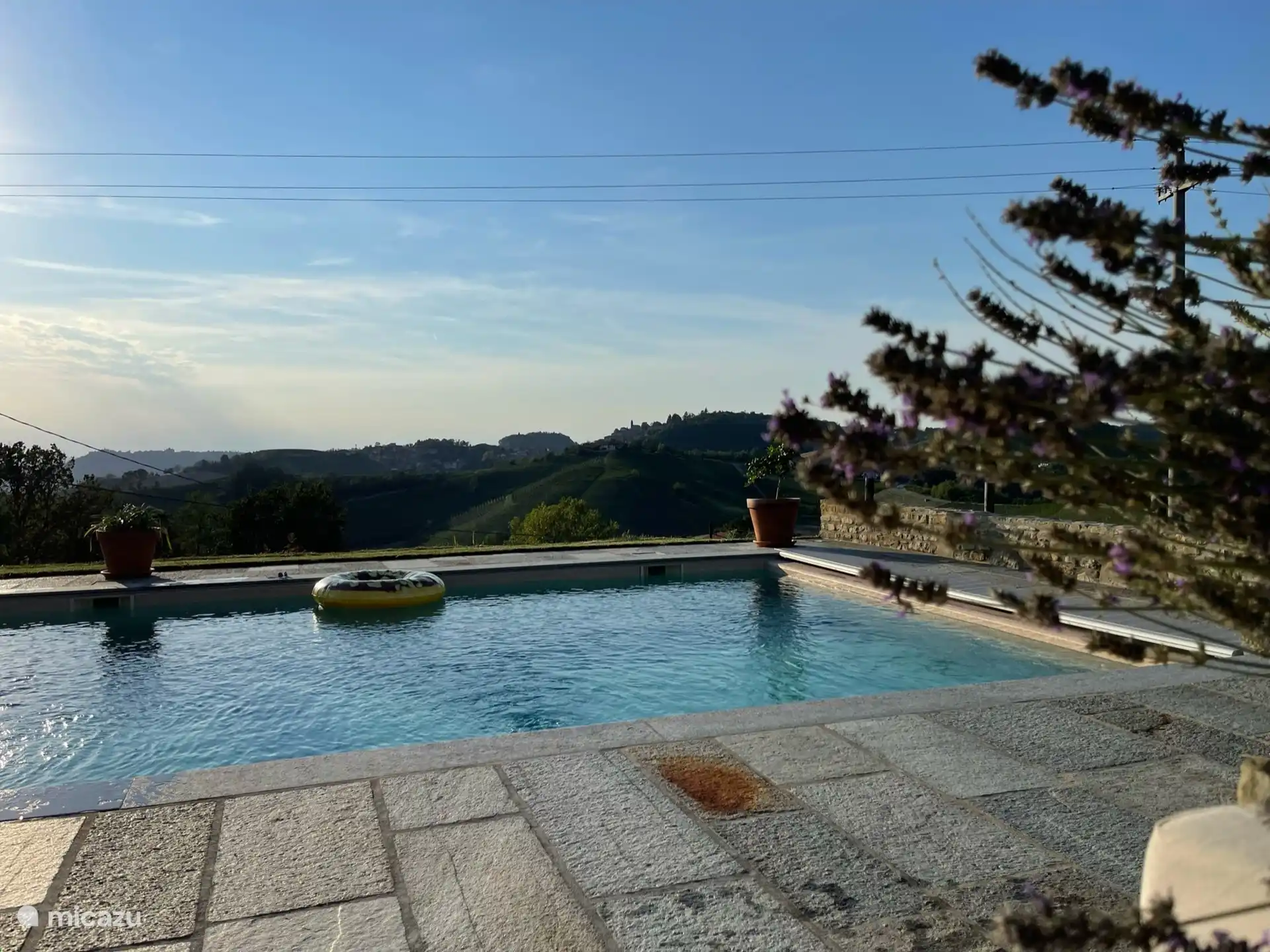 Zwembad met uitzicht 