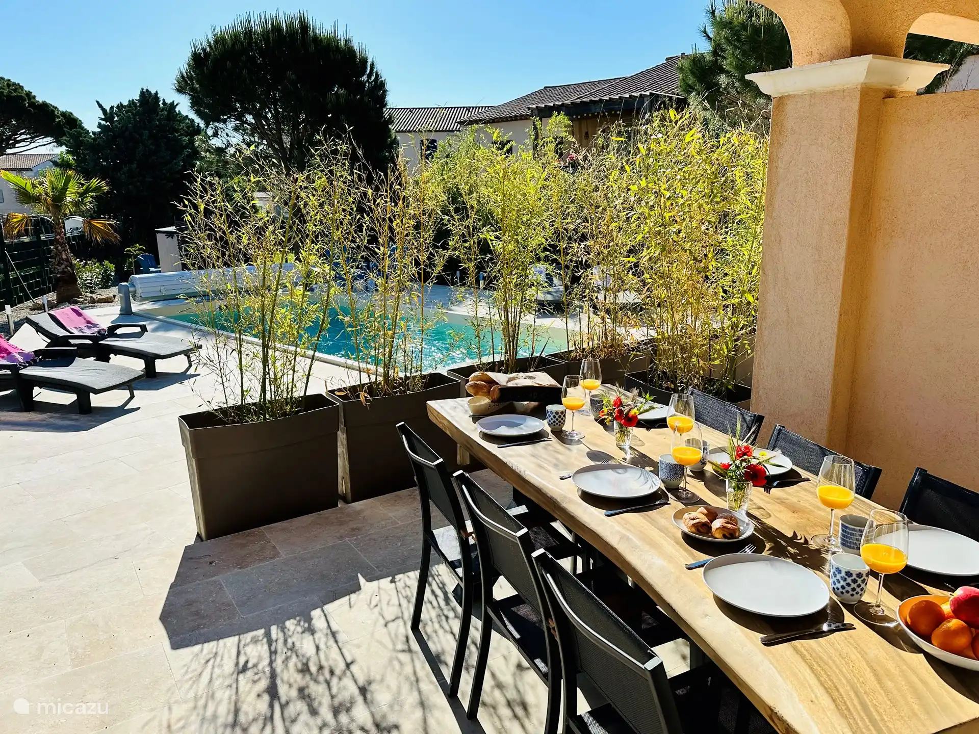 Leckeres Frühstück auf der Außenterrasse