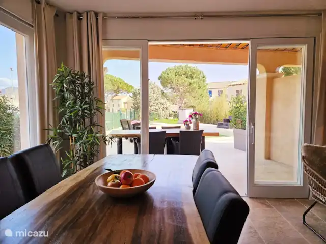 Maison Laurier Rose huren in Frankrijk, Côte d´Azur, Le Plan-de-la-Tour - vakantiehuis Schuifdeuren naar terras