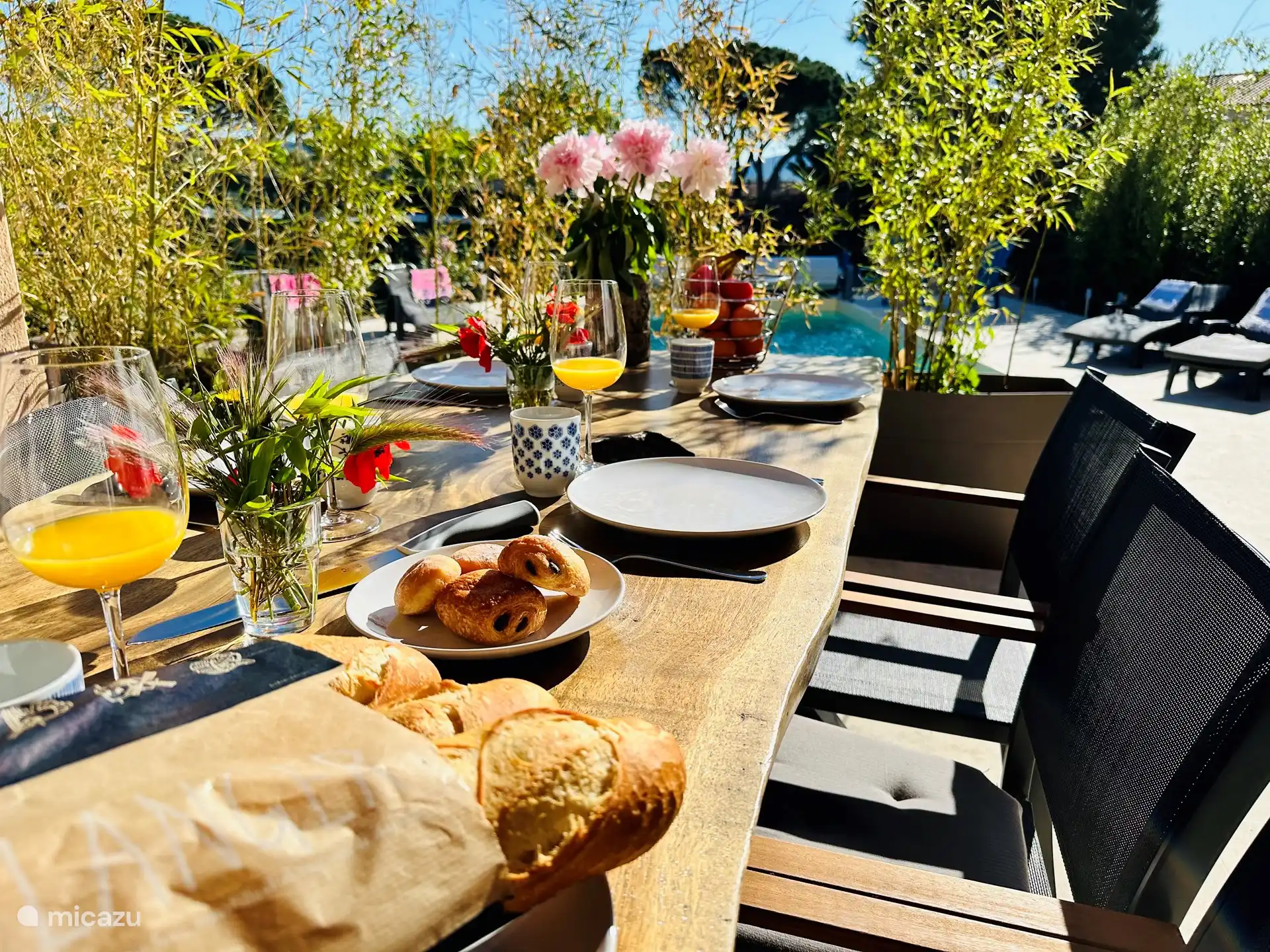 Frühstück auf der Terrasse