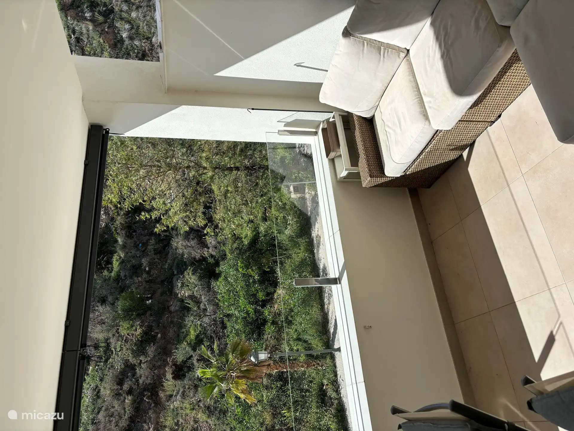 Innenbalkon, auf dem Sie bequem sitzen können