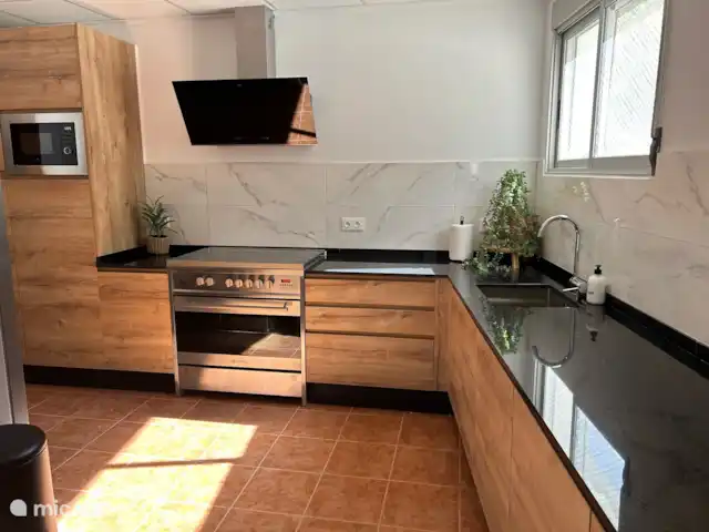 Villa Morera en España, Valencia, Albaida - villa La cocina completamente nueva. Impecable y con equipamiento de última generación.