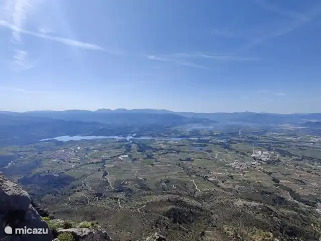 Villa Morera en España, Valencia, Albaida - villa Vista desde una de las hermosas rutas de senderismo.